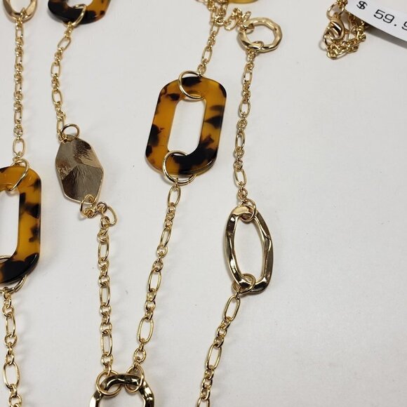 Layered Gold Chain Necklace with Tortoiseshell Links – Women’s Statement Jewelry - Picture 9 of 10